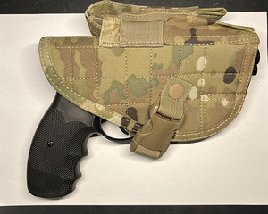 KWC Model 357/Python 4 Airsoft револьвер с аксессуарами (2 фото из 4)
