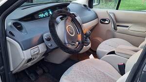 Renault Scenic 1.5 78kW, 2008 (9 foto / 12)