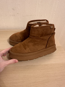 Zara UGG saapad (2 foto / 4)