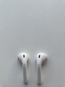 Продам Apple Airpod в оригинальной упаковке (6 фото из 8)
