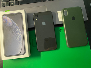 Продам iPhone XR 128 Gb (1 фото из 10)
