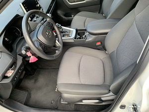 Toyota Rav4 2019/20 (7 foto / 13)