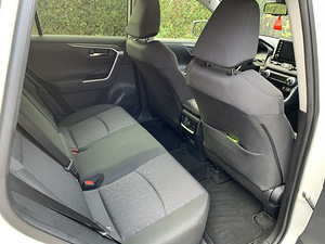 Toyota Rav4 2019/20 (9 foto / 13)
