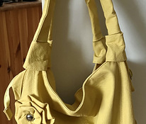Naiste käekott kollasest kunstnahast