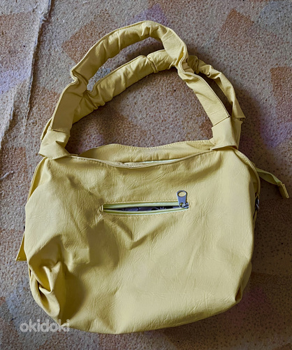 Женская сумочка из желтой искусственной кожи (фото #3)
