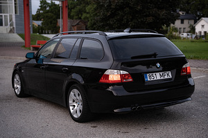 БМВ е61 525d 2005 г. (4 фото из 7)