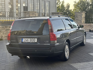 Volvo v70 2.4 disel 2004 (4 foto / 15)