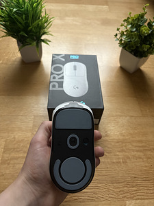 Logitech G Pro X Superlight (2 фото из 3)