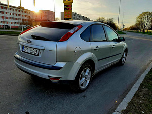 Ford Focus 1.6 diesel (4 foto / 5)