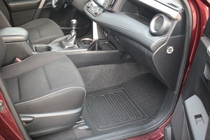 Toyota RAV4 2016 2,0 D Luxuri Plus 140 000 km (5 foto / 7)
