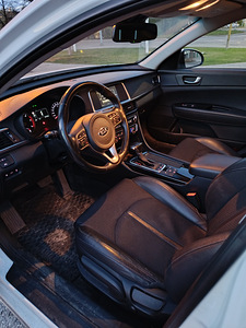Kia Optima 1.7CRDI (7 фото из 11)