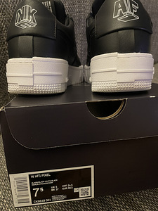 W AF1 PIXEL Nike (1 фото из 3)