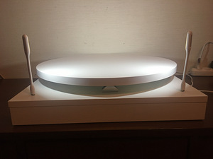 Стенд вращающийся с led подсветкой (3 фото из 3)