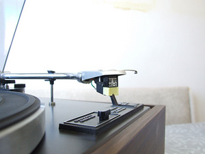 Винтажный проигрыватель винила Pioneer PL-120-II (8 фото из 10)