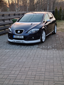 SEAT Leon 2.0tdi (4 foto / 4)