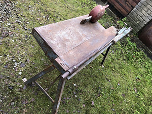 GILJOTIIN (2 foto / 5)