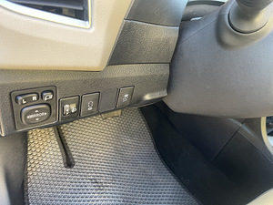 Toyota Corolla 2015 1.6 (8 foto / 11)