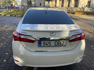 Toyota Corolla 2015 1.6 (11 foto / 11)