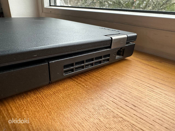 Ноутбук Lenovo ThinkPad L560 + зарядка (фото #1)