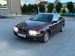 BMW 525TDS 1999 МКПП (10 фото из 10)