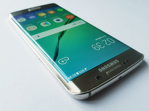 Samsung Galaxy S6 Edge 32GB Gold Platinum (4 foto / 6)