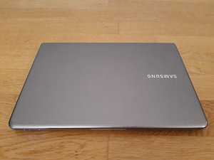 Samsung Series 5 Ultra 530U- i5-gen3/8GB/500GB/W10 (7 foto / 9)