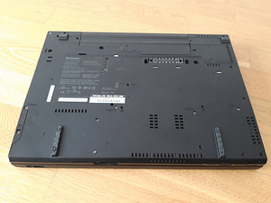 Lenovo ThinkPad T61 15.4 (8 foto / 8)
