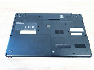 Sony Vaio 17" i3/8GB/SSD120GB (9 foto / 9)