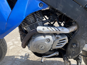Yamaha 125cc 4T mootorratas (6 foto / 8)