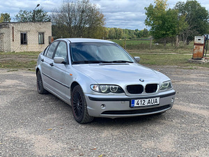 BMW 318i 2.0 105kW, 2004 (2 foto / 8)