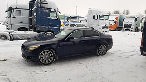 BMW E60 530D 160KW M-PACK (4 foto / 8)