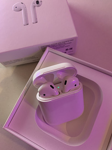 AirPods 2 (2 фото из 2)