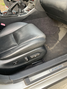 Lexus IS 220 2.2 130kW (6 foto / 15)