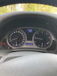 Lexus IS 220 2.2 130kW (13 foto / 15)