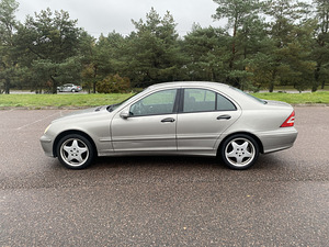 Mercedes-Benz C 180 1.8 105kW (2 foto / 6)