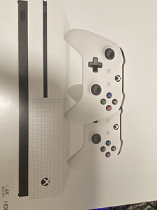 Xbox one s (2 фото из 5)