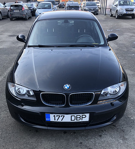 BMW 118D 2008 (1 фото из 15)
