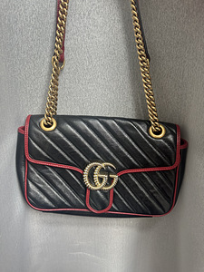GUCCI original/real marmont flat leather crossbody bag. (1 foto / 5)
