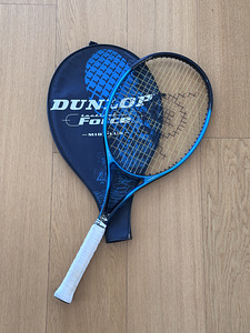 Tennis racket Dunlop (1 foto / 3)