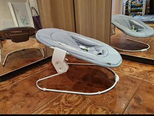 Hauck Alpha Bouncer 2 in 1 – laste lamamistool (2 foto / 3)