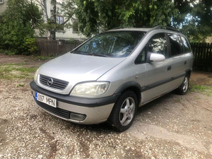 Opel Zafira varuosadeks. (1 foto / 7)