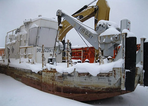 Vessel of the auxiliary fleet – Motorized multicat or Anchor (1 foto / 10)