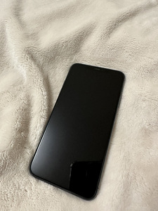 iPhone 11 про макс, 256гб (2 фото из 3)