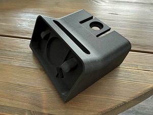 iPhone 15 Pro ONLY without case Standby Dock by OW+SYJ (1 foto / 3)