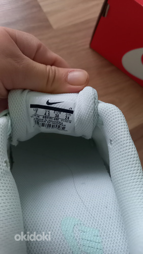 Кроссовки Nike S. 37,5 (фото #3)