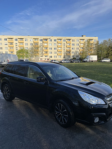Авто в идеальном состоянии, все детали по тел… (2 фото из 10)