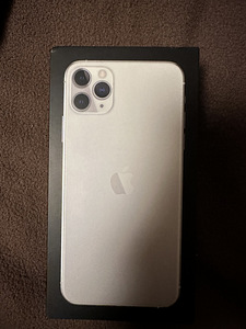 iPhone 11 Pro Max, 256 ГБ, серебристый (2 фото из 3)