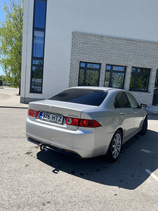 Honda Accord (5 foto / 5)