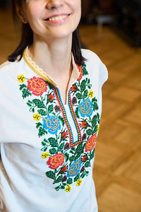 Украинская рубашка, вышитая бисером.