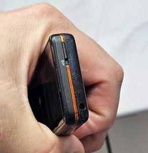 Sony Ericsson W350i walkman (4 foto / 6)